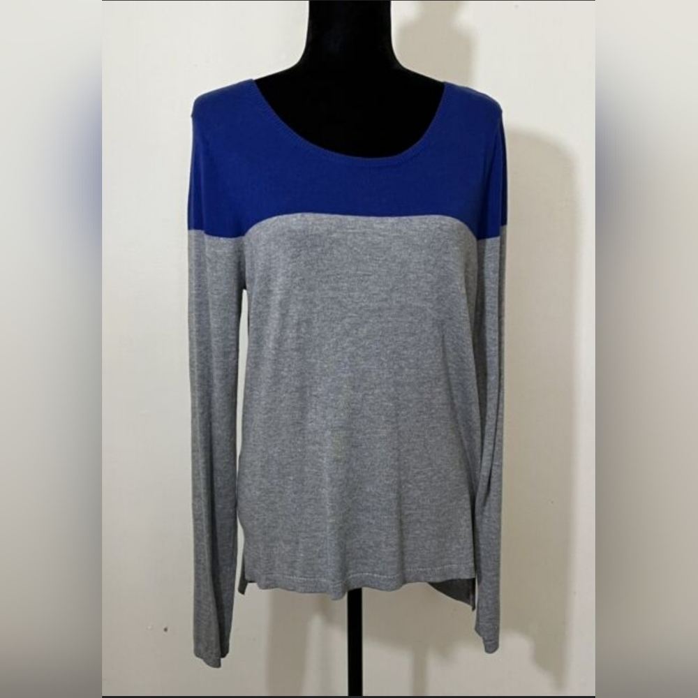 Women's sweater size medium